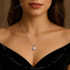 The Belle Pendant Necklace