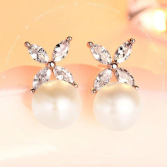 The Dewdrop Stud Earrings