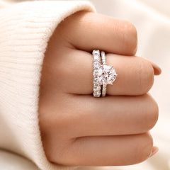 The Eterna Moissanite Ring