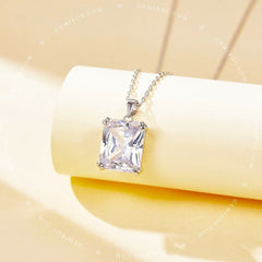 The Aura Pendant Necklace