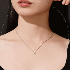The Meridian Moissanite Necklace