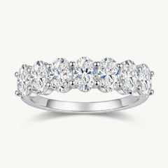 The Destinée Moissanite Ring