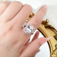 The Fleur Ring