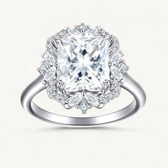 The Fleur Ring