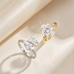 The Luna Moissanite Ring - Gold