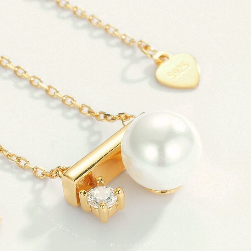 Petite Balance Beam Pearl Necklace